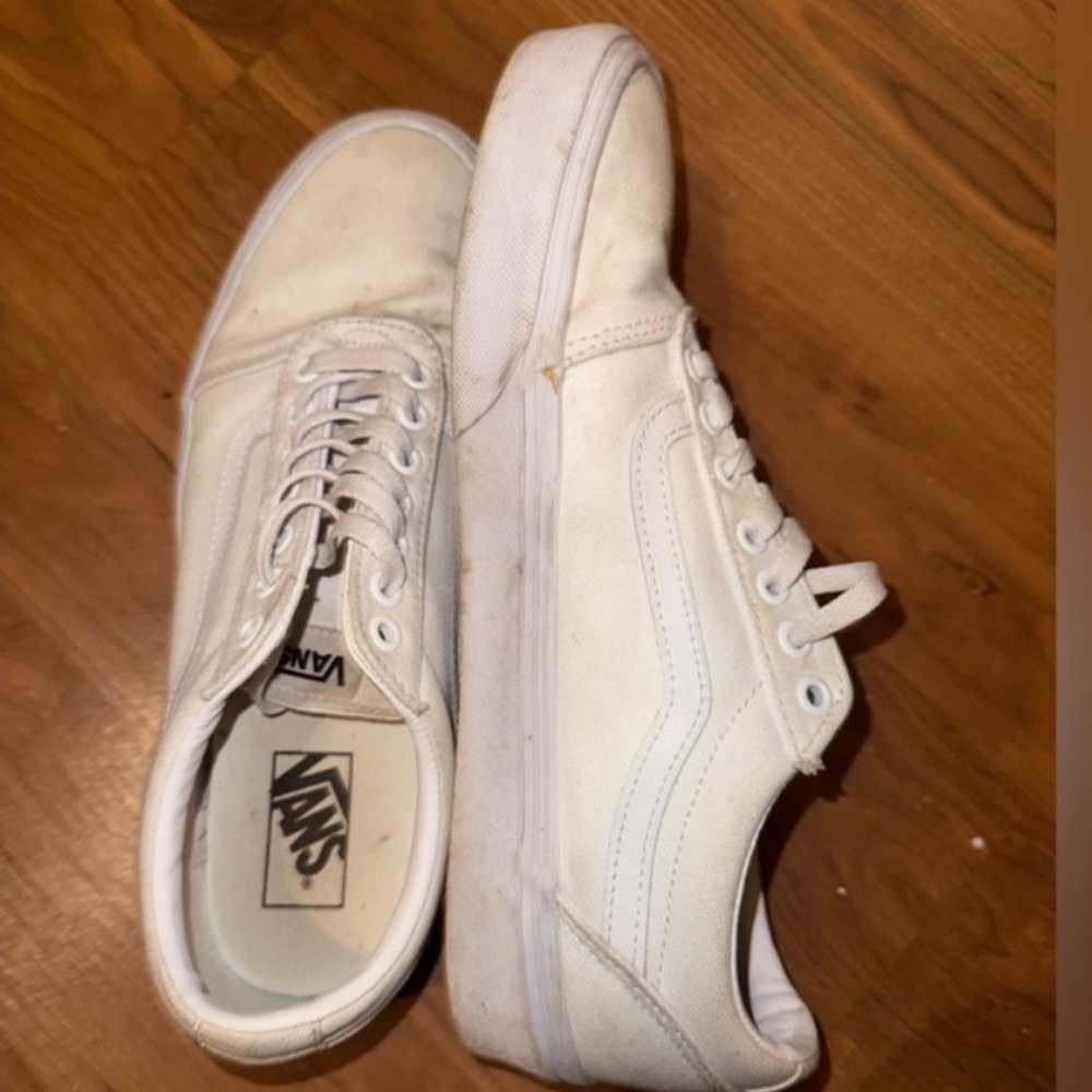 vans men’s white sneakers